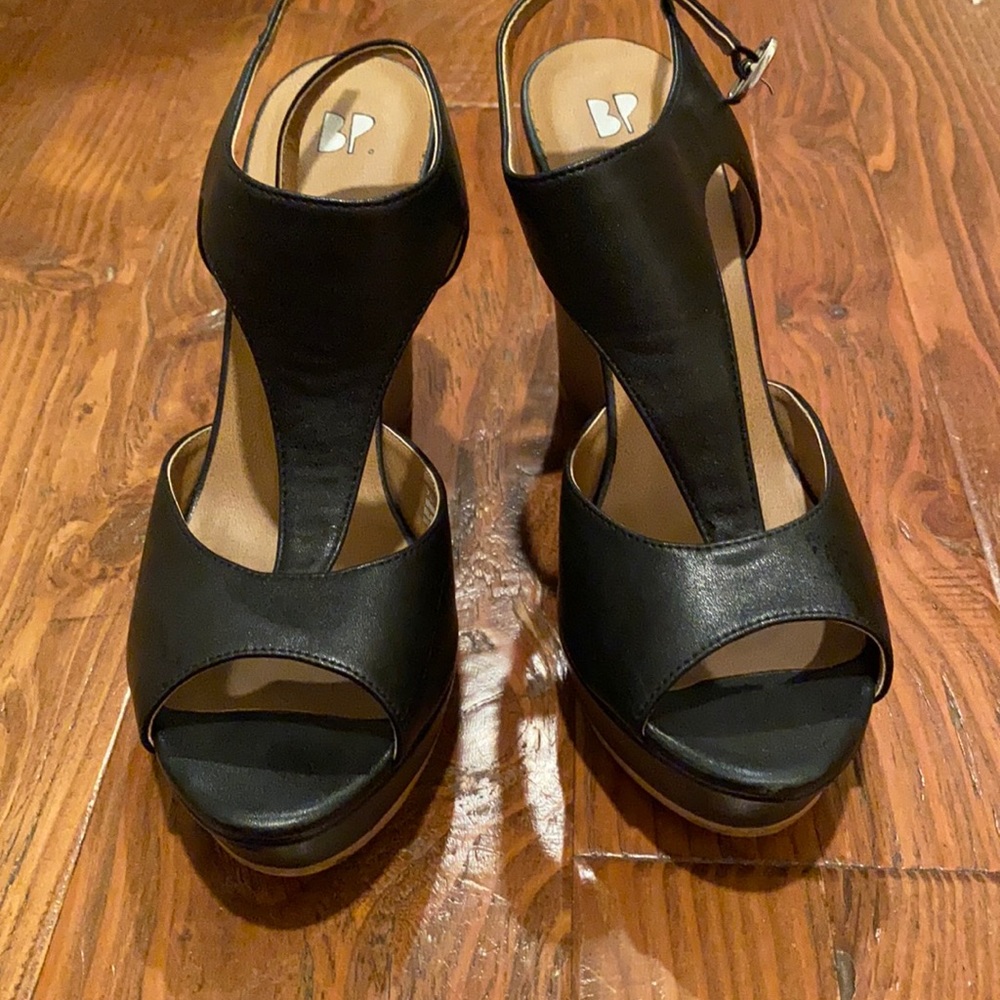 BP Black wedges 9.5 used, good condition, comfy
